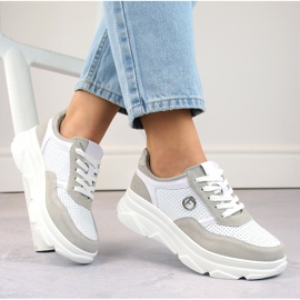 Scarpe sportive da donna in pelle beige Filippo DP6108 bianco 1