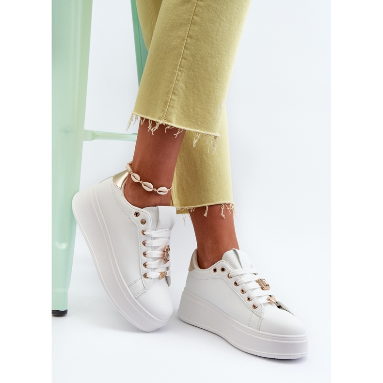 Sneakers da donna con plateau e spille in ecopelle, cavisa bianca bianco 1