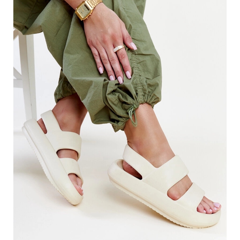 Sandali Attiana beige 1