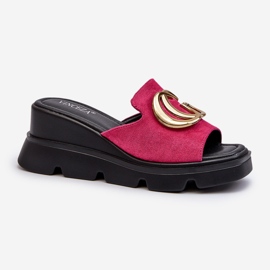 Vinceza Infradito da Donna Realizzate in Eco Camoscio Su Zeppa e Plateau Con Decoro Oro Fucsia Iaria rosa 1