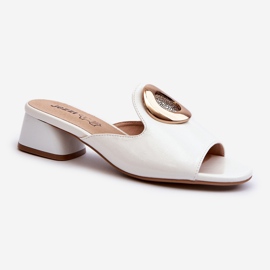 Eleganti Infradito Da Donna In Vernice Con Tacco Basso E Decorazione Oro, Uzimila Bianco 1