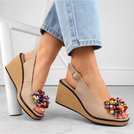 Sandali zeppa in pelle beige con perline colorate Filippo DS6021 1