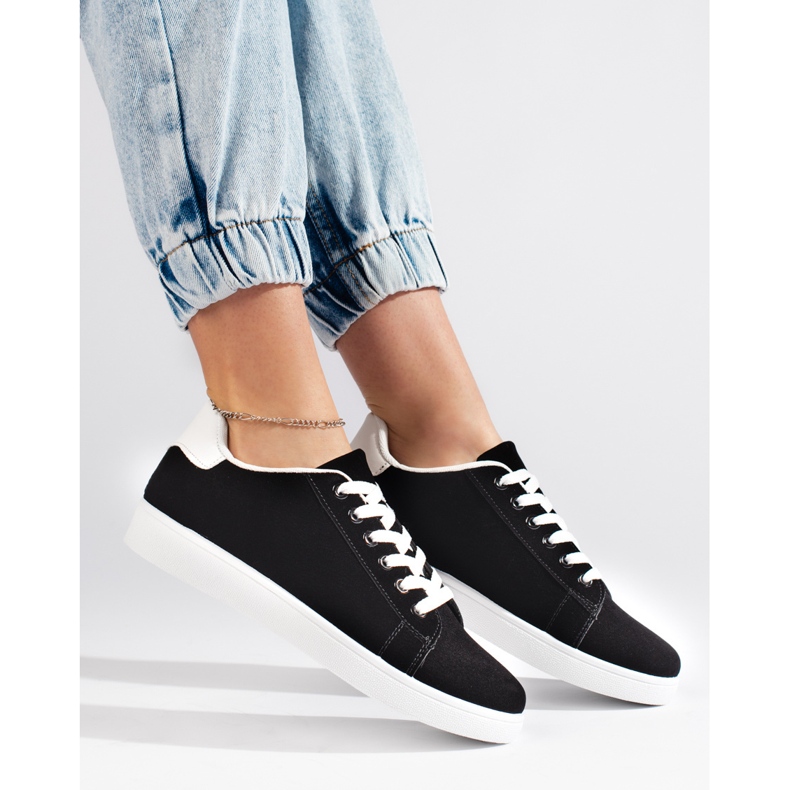 Sneakers da donna in camoscio nero 1