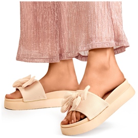 Pantofole da donna beige con fiocco su suola spessa 1