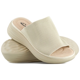 Infradito da donna beige morbide su plateau con tomaia a calzino 1
