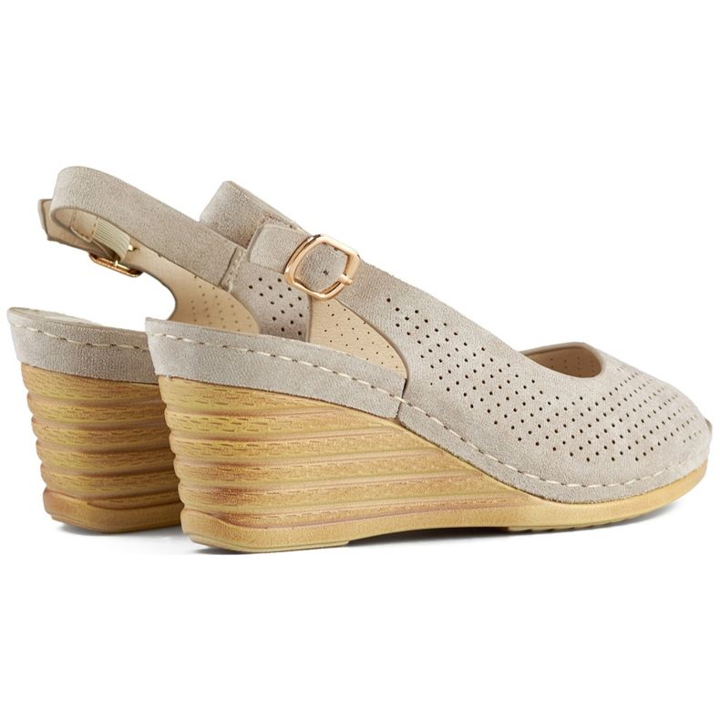 Goodin Sandali con zeppa beige traforati 1