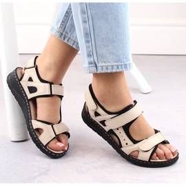 Comodi sandali da donna in pelle con velcro, beige Artiker 52C0294 1