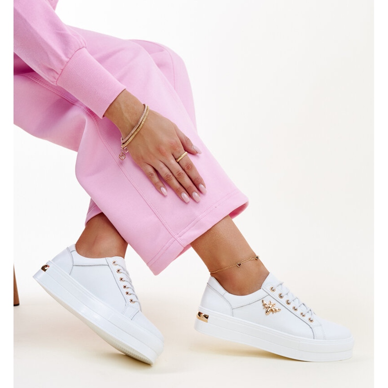 Sneakers in pelle bianca con spessa suola Mikka bianco 1