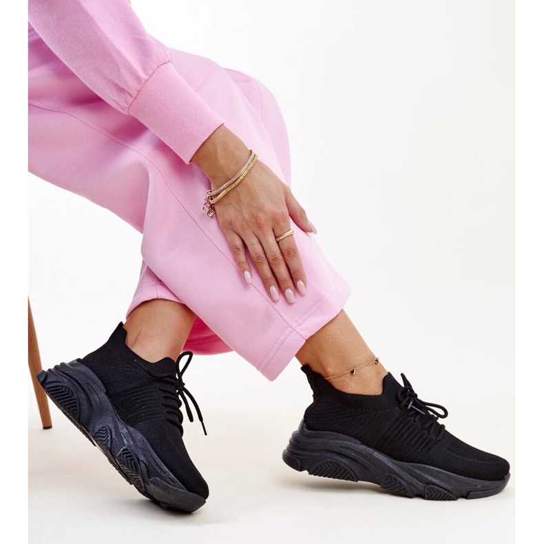 Sneaker nere con massiccia suola Kassi nero 1