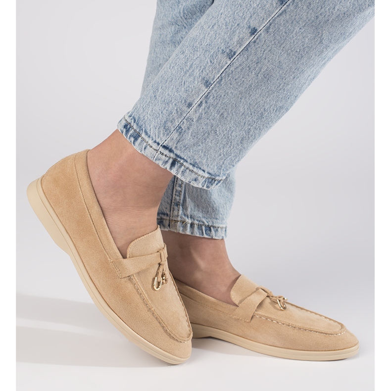 Mocassini da donna in camoscio beige 2