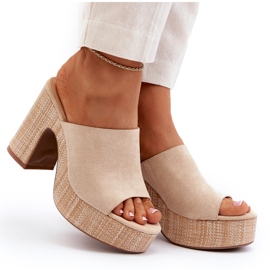 Infradito da donna beige con tacco alto 5