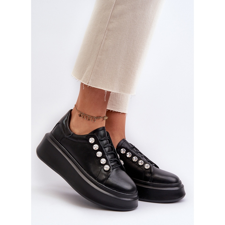 Scarpe da ginnastica in pelle da donna su una piattaforma massiccia Nera S.Barski LR628 nero 2