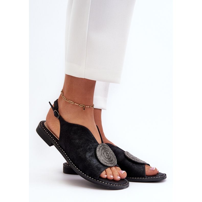 Sandali da donna con decorazione su tacco piatto S.Barski KV24-057 Nero 2