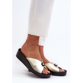 Infradito da donna in pelle con decorazione dorata S.Barski KV27-027 d'oro 2