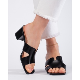 Infradito da donna nere con tacco alto nero 1