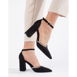 Décolleté a tacco alto in camoscio nero 2