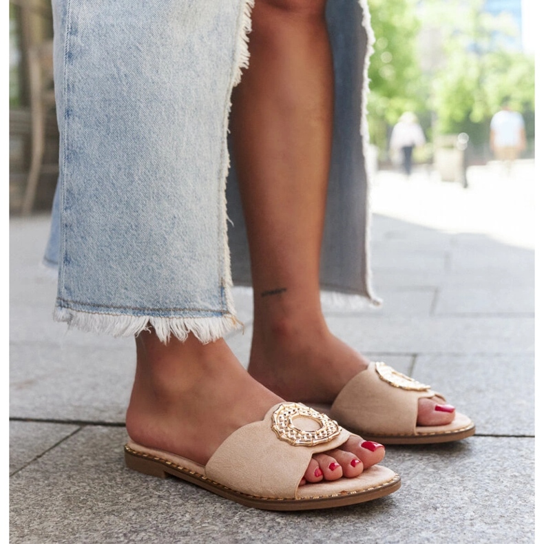 Infradito beige con inserto in pelle di Buenas 1