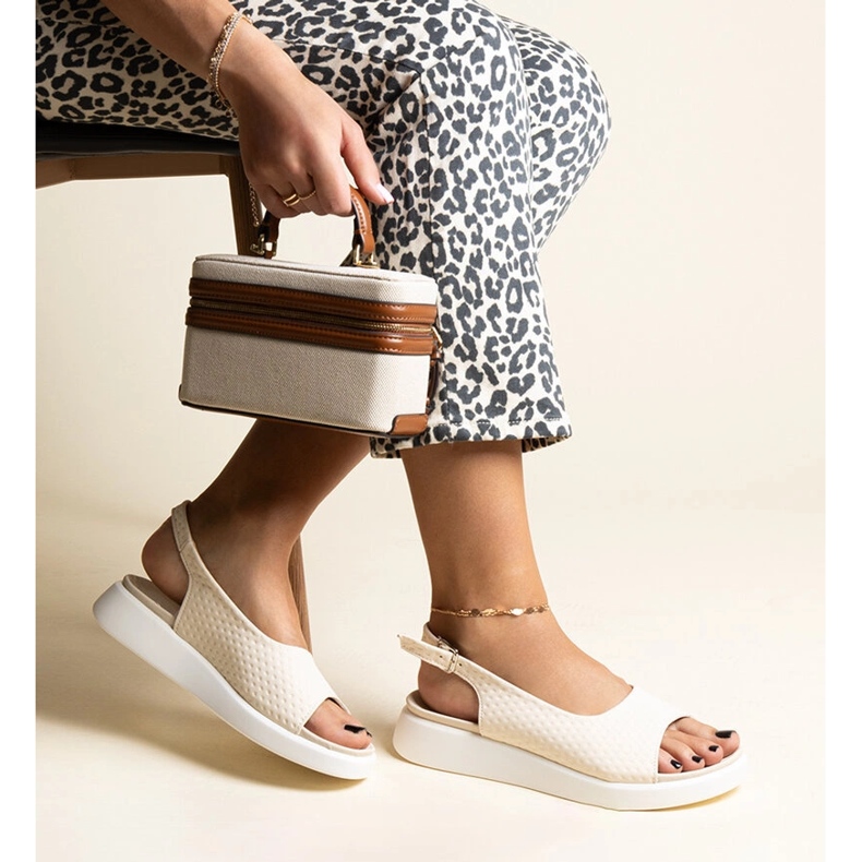 Sandali beige con suola spessa di Hamond 1