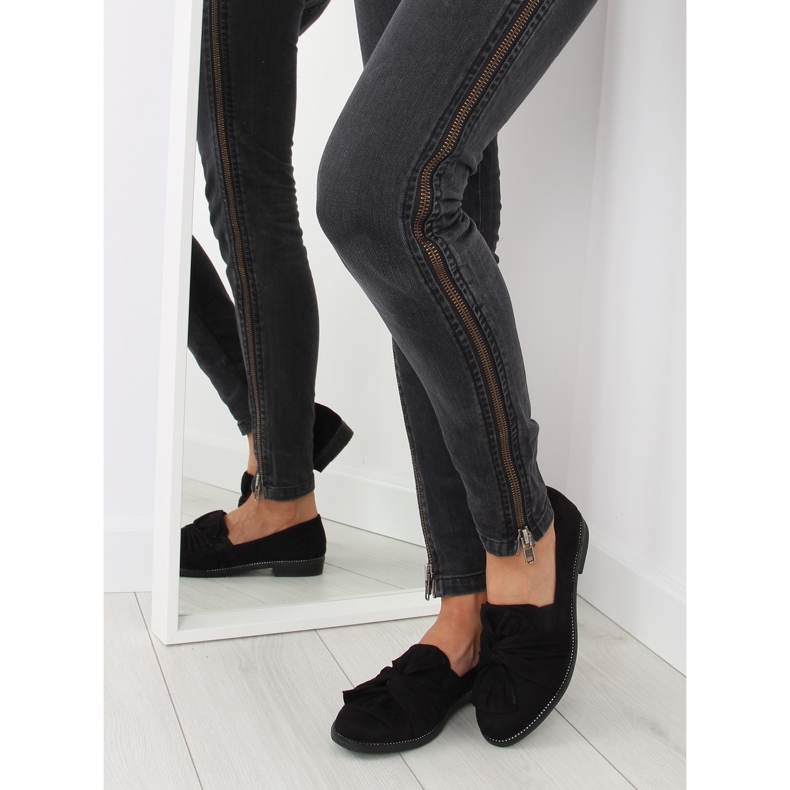 Mocassini da donna neri con fiocco nero 2