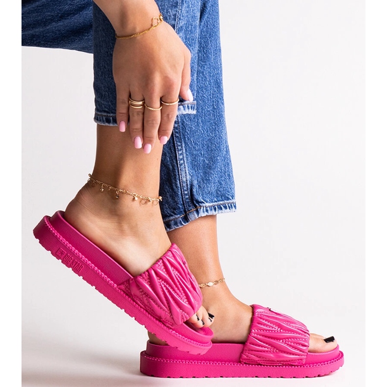 Pattine rosa con volant Big Star NN274A749 1