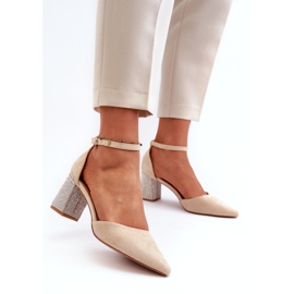 Décolleté beige realizzate in eco suede su tacco decorato 1