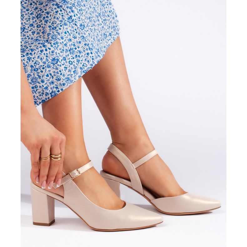 Eleganti décolleté beige da donna di Sergio Leone 1