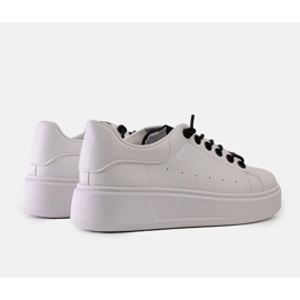 Sneakers bianche con accattivante decorazione Asmait bianca 1