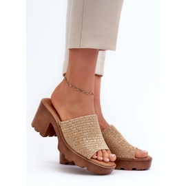Infradito da donna Titantha beige con tacco alto intrecciato 2