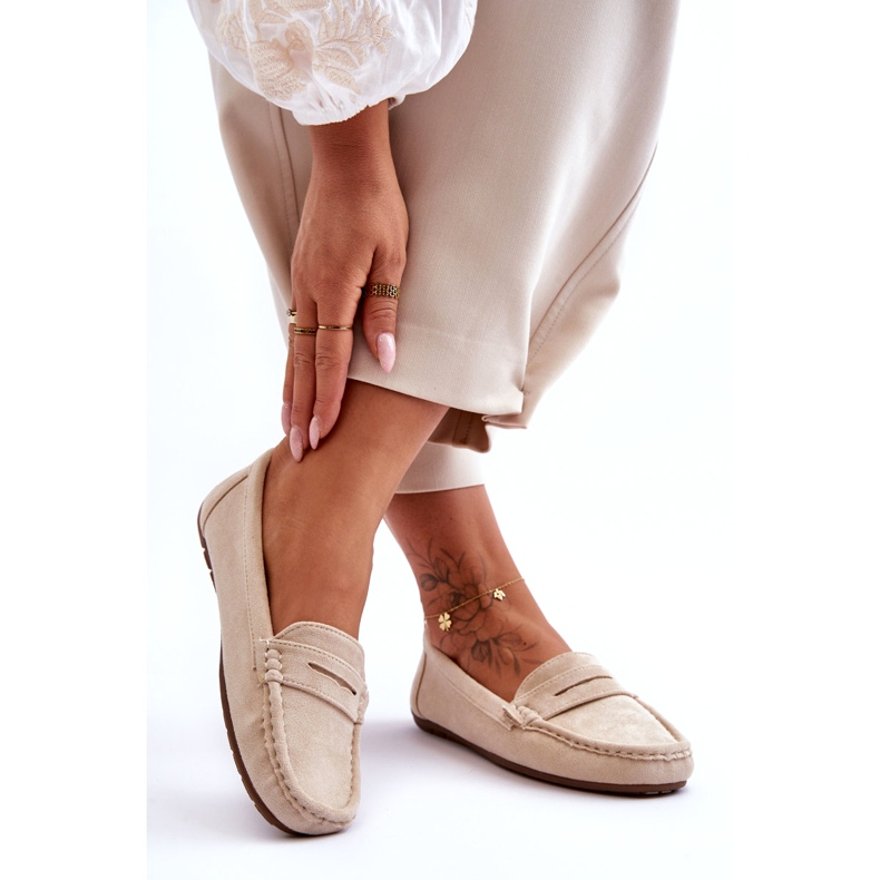 Mocassini beige in pelle scamosciata femminile 1