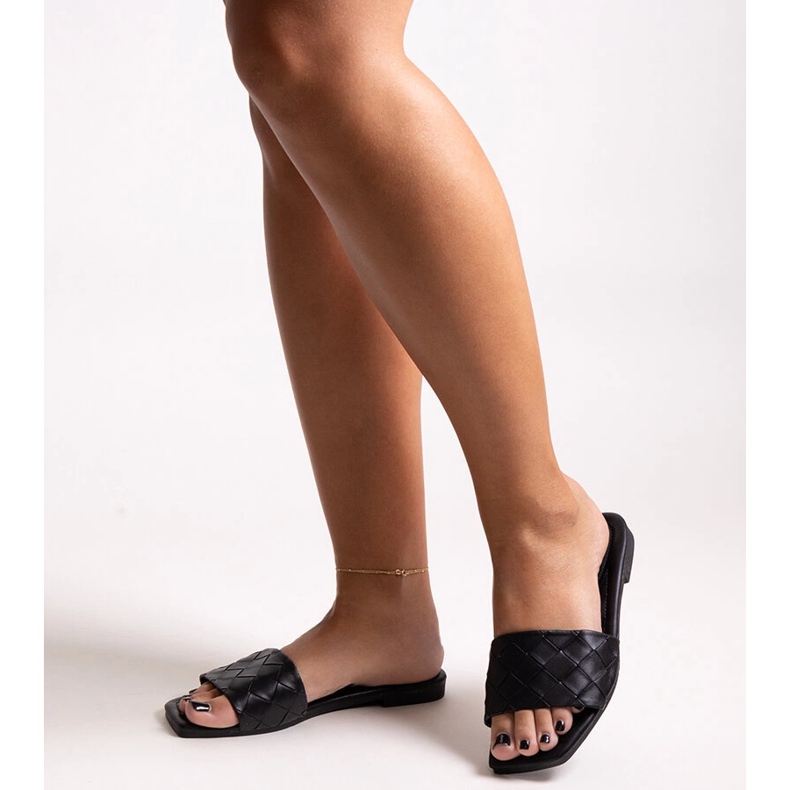 Infradito nere con soletta Hakimi trapuntata nero 1