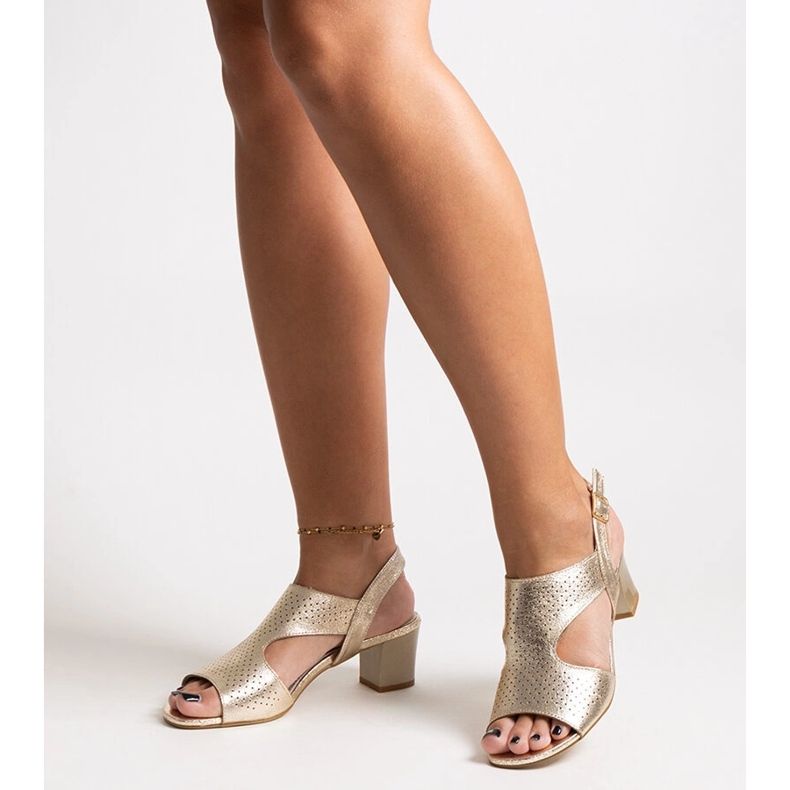 Sandali con tacco alto e sottopiede in pelle Naderla d'oro 1