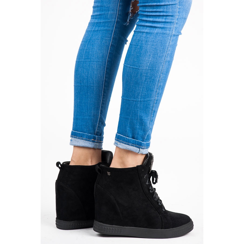 Vices New Collection Sneakers legate con un nastro nero 2