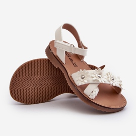 Sandali da bambino con chiusura in velcro e fiori, Nestalee bianco 2