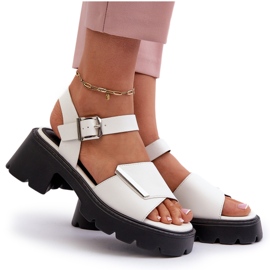 Sandali femminili con eco-pelle con tacchi alti e piattaforma bianca Vinceza 36257 bianco 4