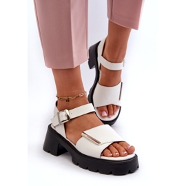 Sandali femminili con eco-pelle con tacchi alti e piattaforma bianca Vinceza 36257 bianco 2