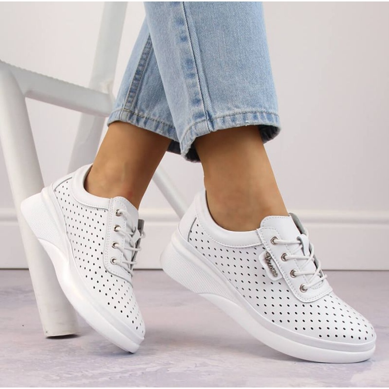Vinceza W JAN274 scarpe con zeppa traforate in pelle bianca 1