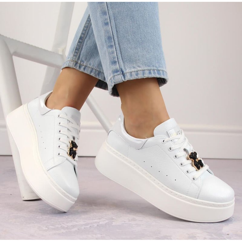 Scarpe con plateau in pelle con orsetto Vinceza W JAN276B, bianche bianco 1