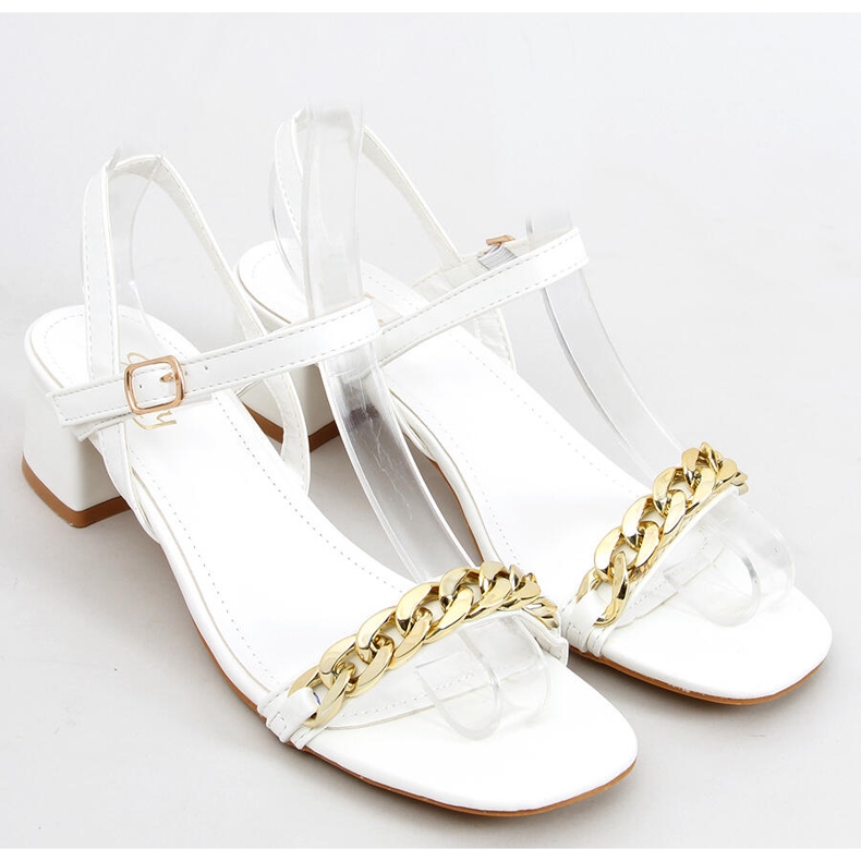 Sandali con tacco basso di Daphne White bianca 2