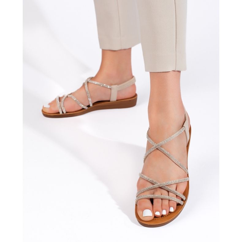 Sandali slip-on beige con strass 1