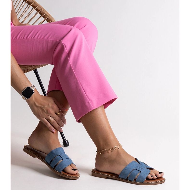 Ciabatte blu realizzate in ecopelle Hyiaba 1