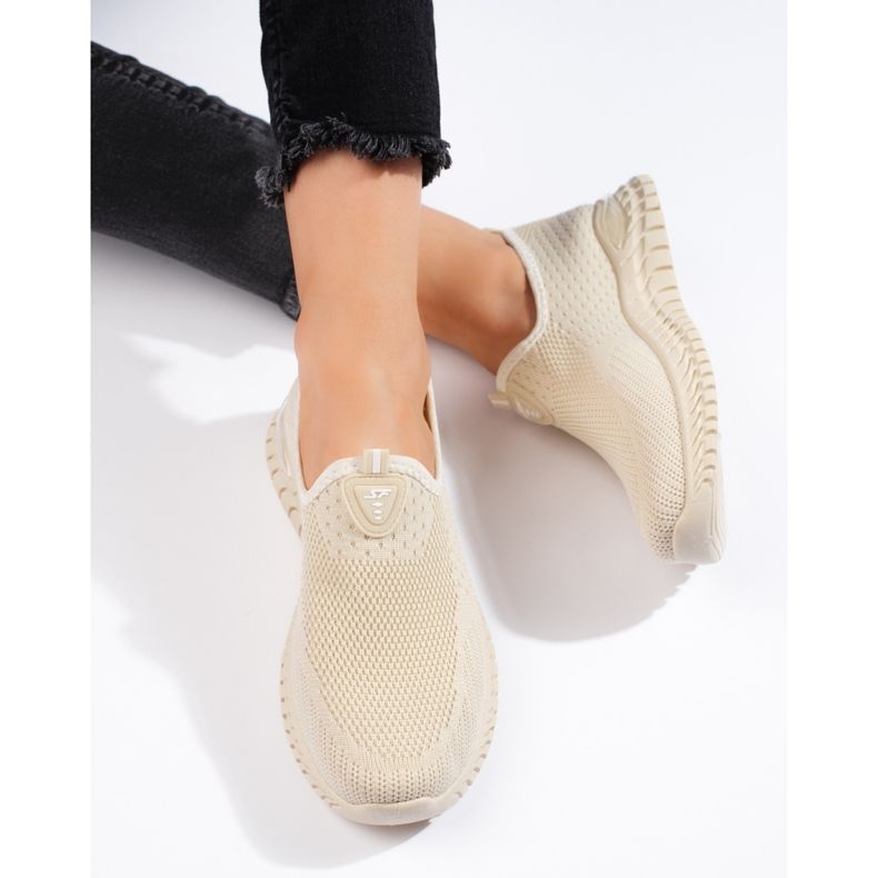 Sneakers da donna in tessuto beige 1