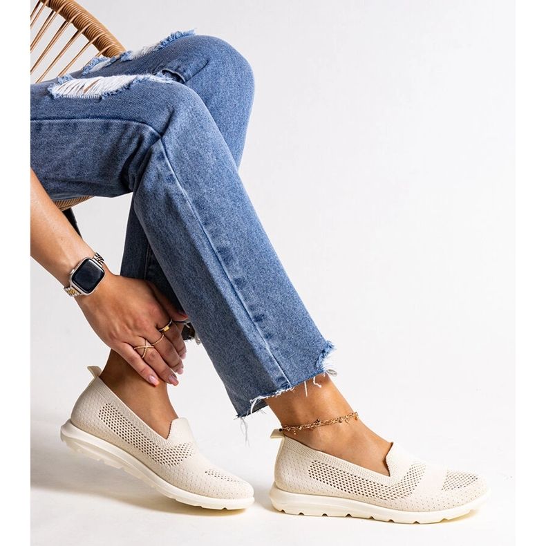 Sneakers beige con suola in schiuma di Rahim 1
