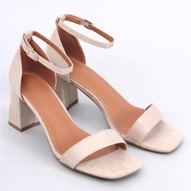 Sandali Gaseti beige con tacco alto 1