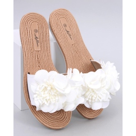 Morbide infradito con fiori Diaye White bianco 1