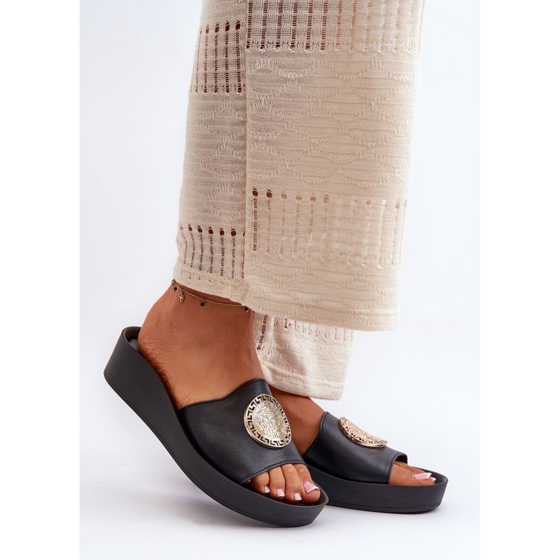 Infradito da donna con zeppa in pelle Zazoo 2920 con dettagli dorati Nero 1