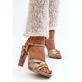Sandali da donna in pelle con tacco alto Maciejka 06564-22 Beige-Oro 2