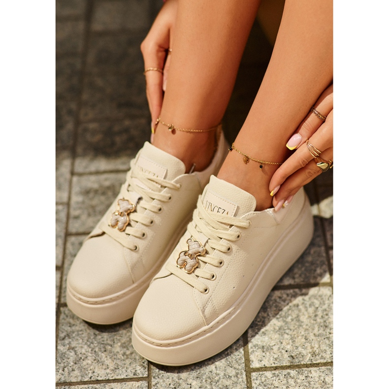 Sneakers da donna in pelle con plateau e orsetto beige Vinceza 66641 2