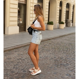 Sandali beige con zeppa Thura decorativa 1