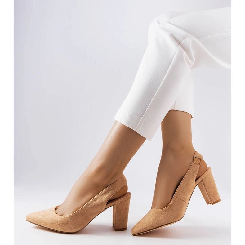 Décolleté Tolna beige con tacco alto 1