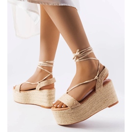 Espadrillas beige sulla piattaforma Silvetta 1